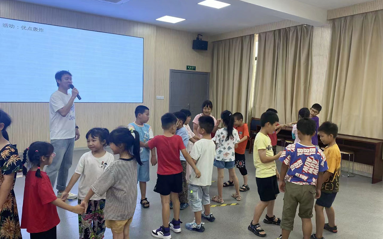 魏龙观乡中心学校